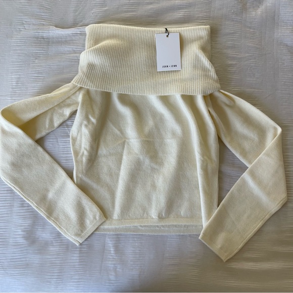 Brand New - John + Jenn Damon Top in Snowfall 🤍✨ - Picture 11 of 15